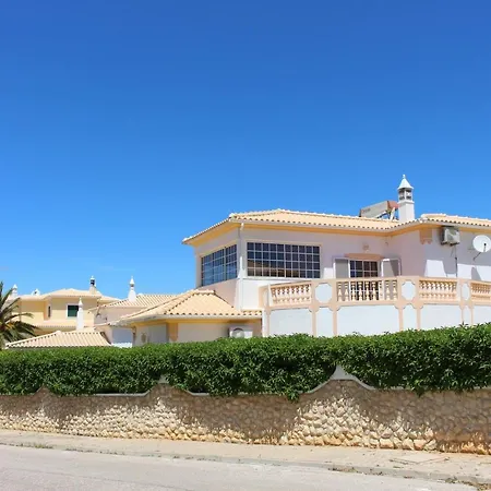 Sunny Villa