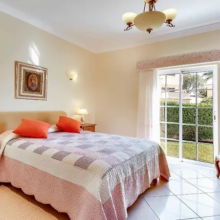 Sunny Албуфейра