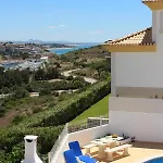 Sunny Villa *